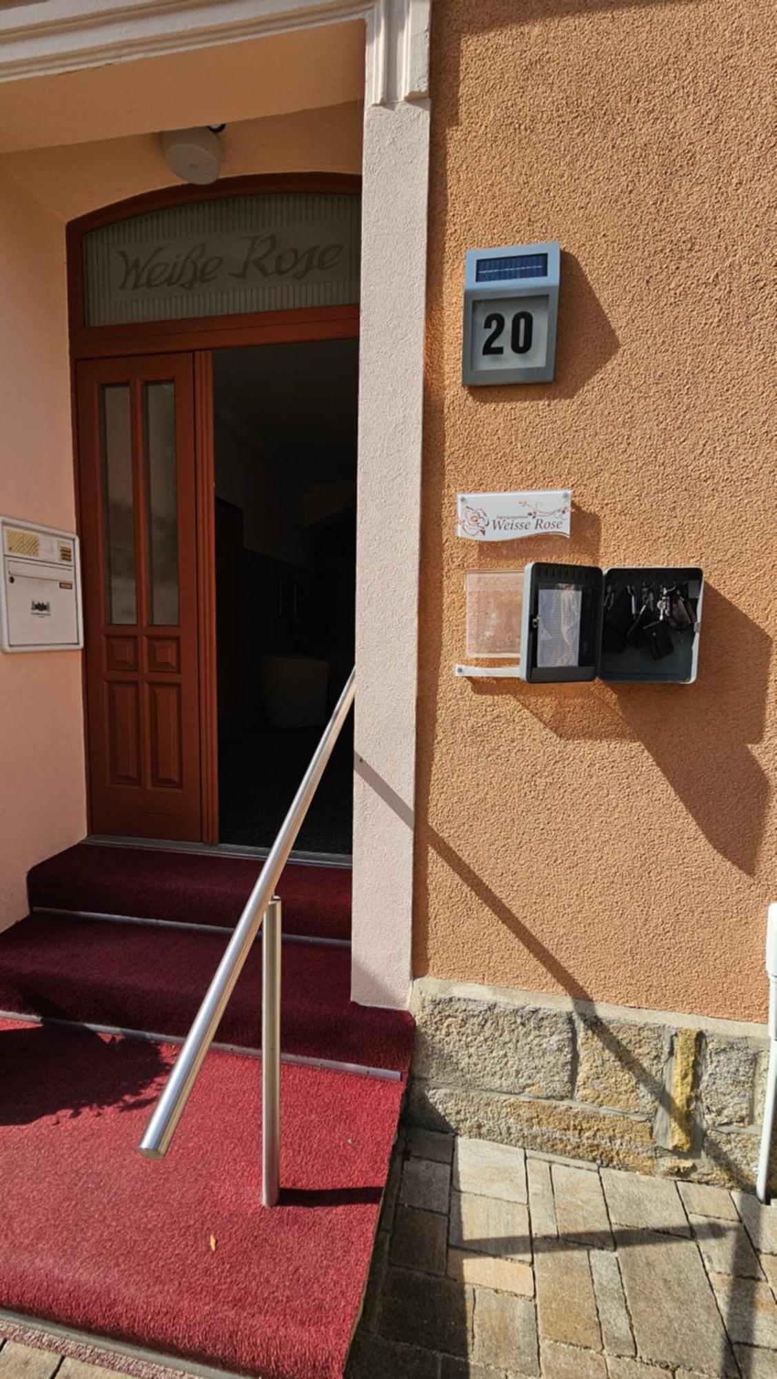 Pension Weisse Rose, Parkplatz, Fruehstueck, Wlan, Zentral Bad Elster Esterno foto