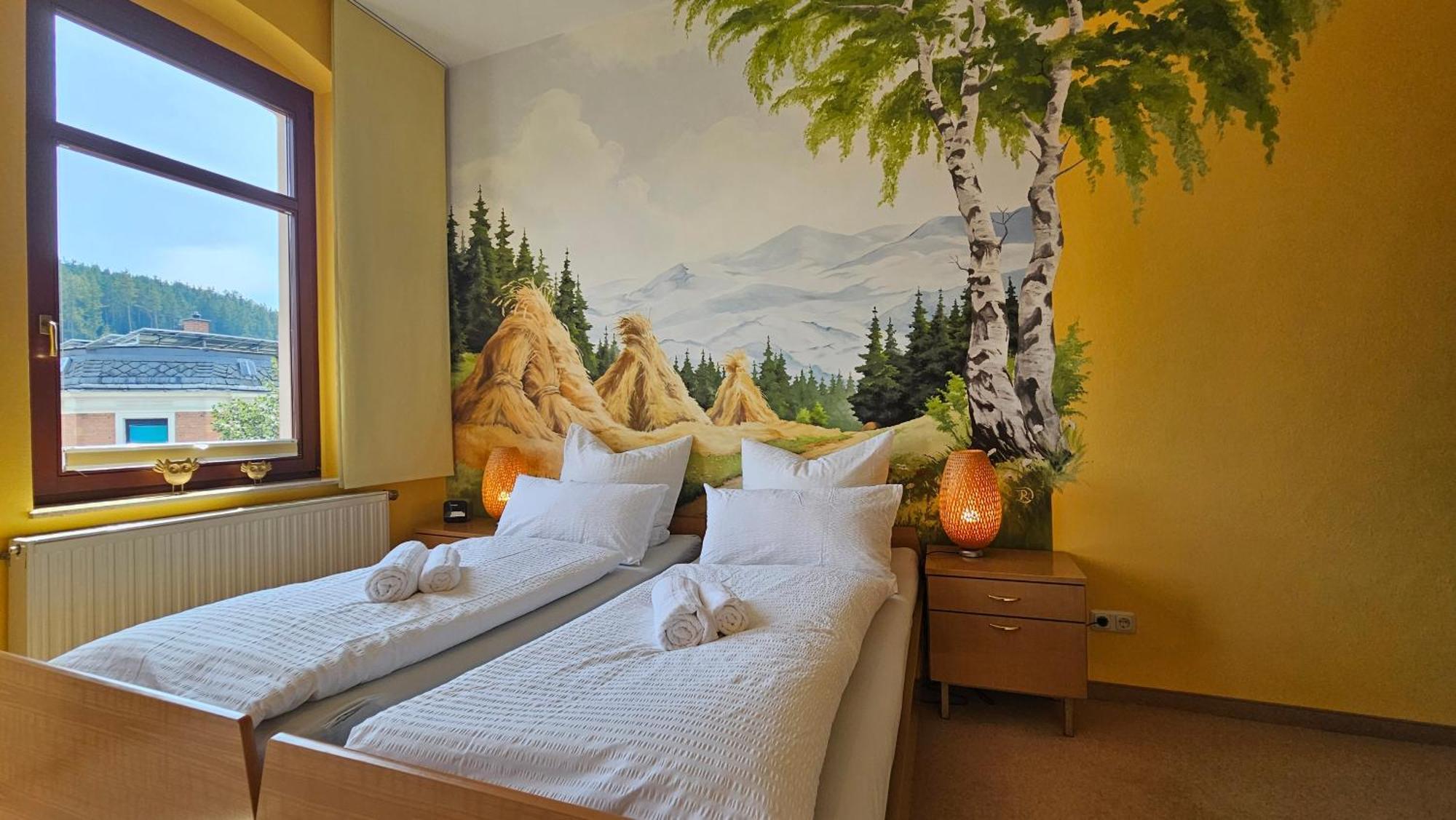 Pension Weisse Rose, Parkplatz, Fruehstueck, Wlan, Zentral Bad Elster Esterno foto