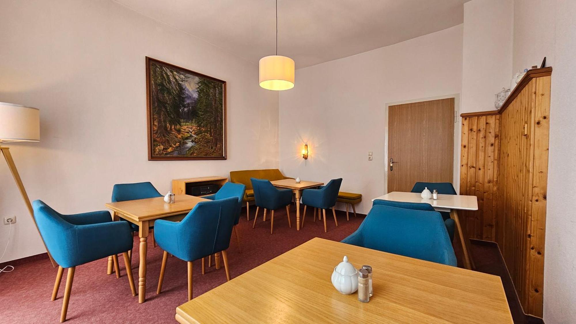 Pension Weisse Rose, Parkplatz, Fruehstueck, Wlan, Zentral Bad Elster Esterno foto